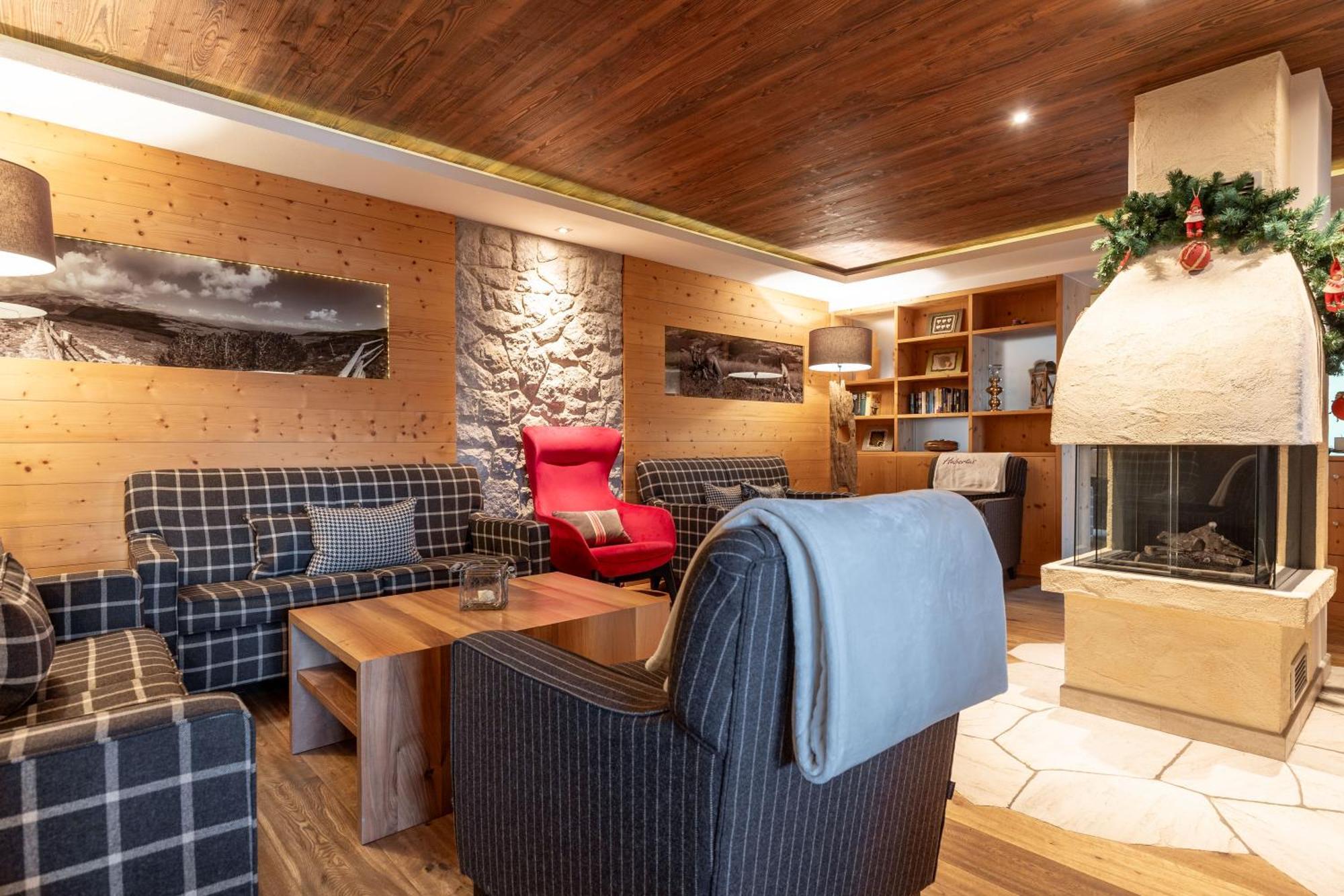 Aktiv & Relax Hotel Hubertus Villandro Buitenkant foto